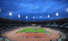 开云官方app入口-德罗赞的沉默与回响，当过时的武器击穿马刺的时光之墙