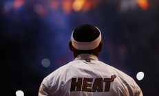 开云在线直播-库里式攻防转换，上海队对阵雄鹿的战术启示