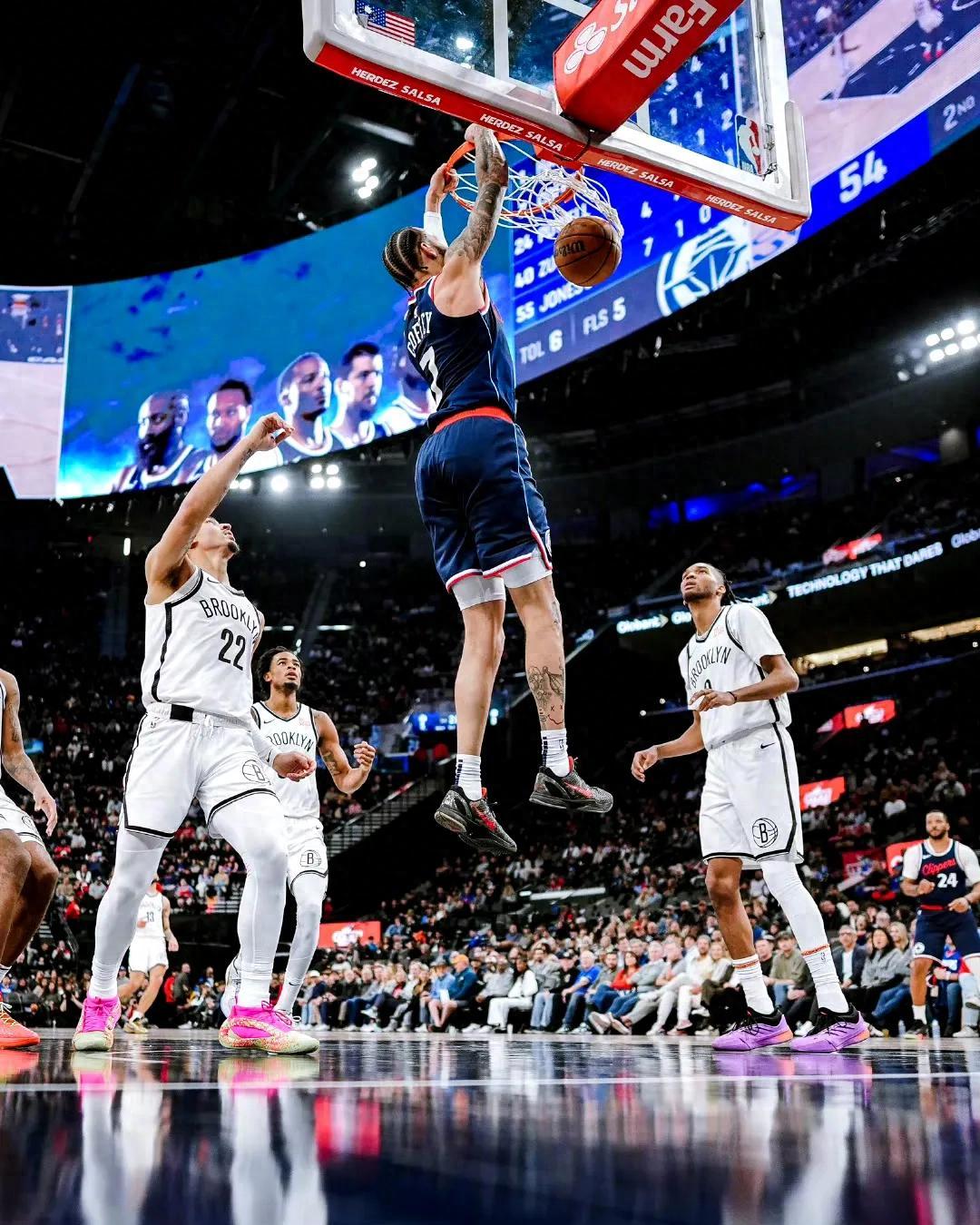 关于篮网大胜独行侠，厄文全方位攻防的信息