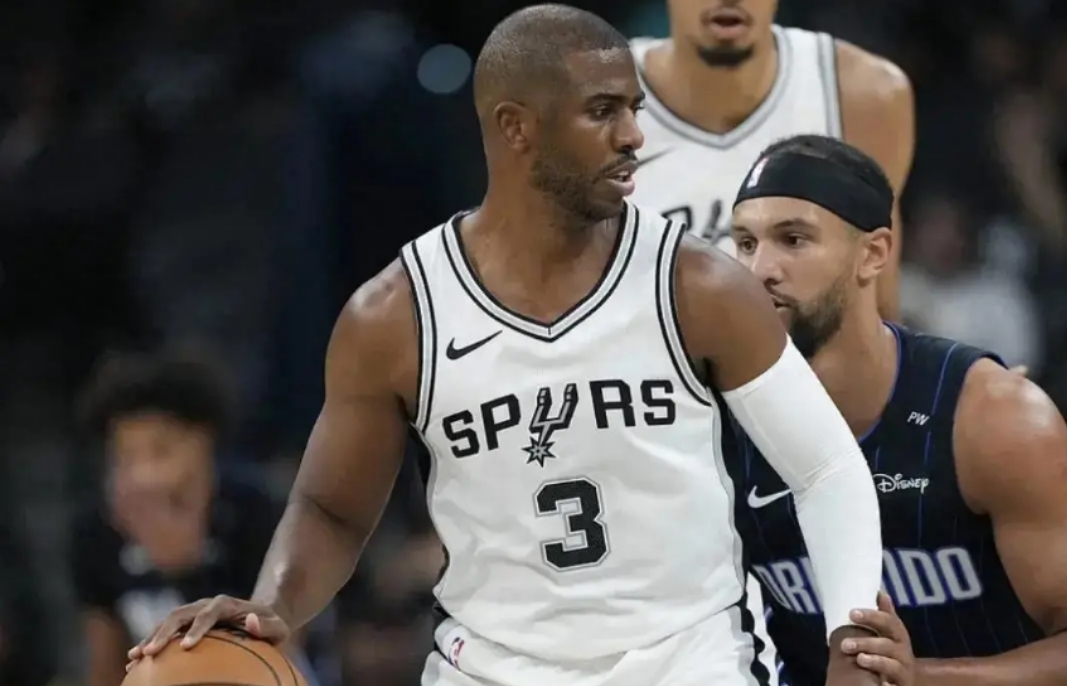 马刺后卫连续比赛表现抢眼,成为球队核心的简单介绍 马刺后卫连续比赛表现抢眼,成为球队核心的简单介绍