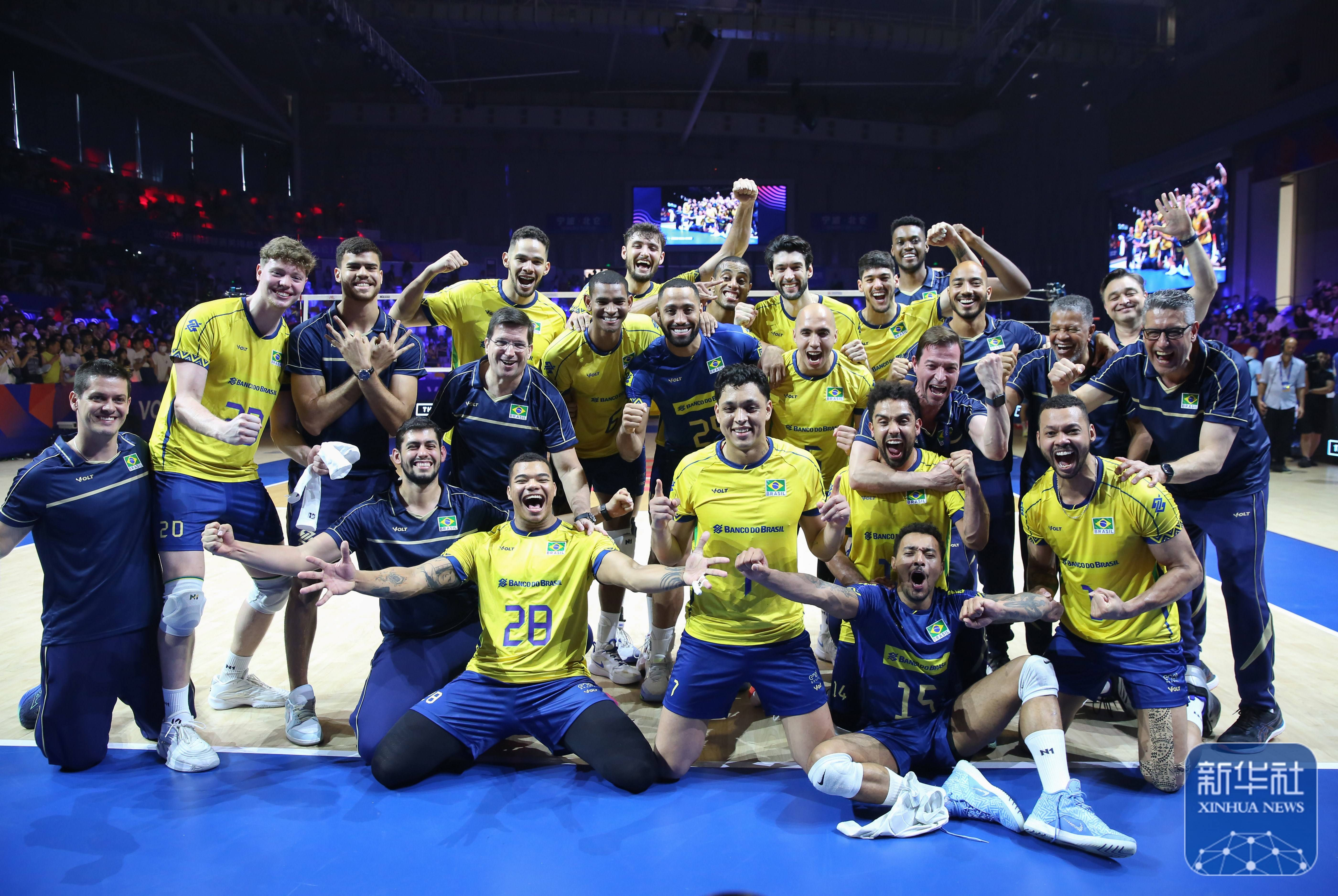 塞尔维亚男子排球队在比赛中实现逆转的简单介绍 塞尔维亚男子排球队在比赛中实现逆转的简单介绍