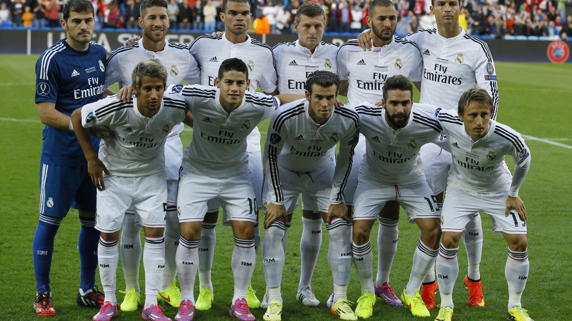 德甲争冠战焦点战，安哥拉拿下马赛，一场跨越时空的足球狂想