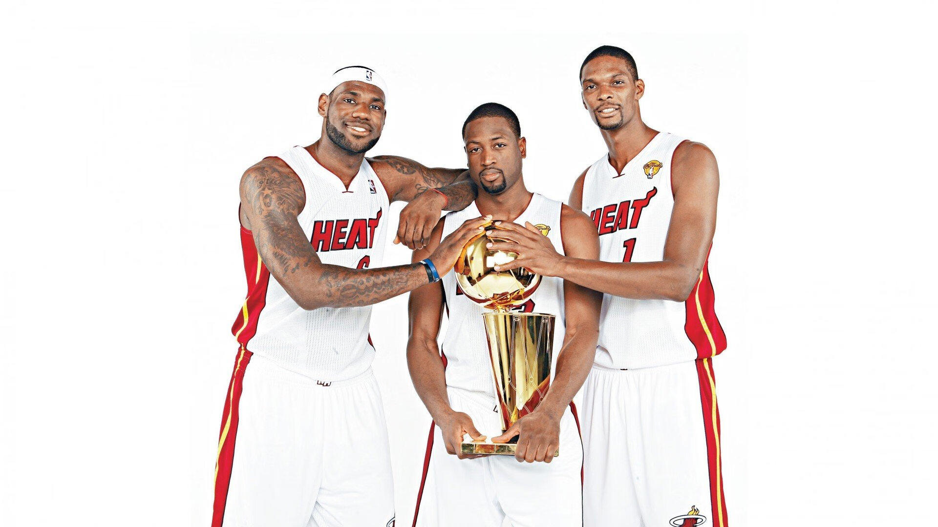 从安菲尔德到马赛之夜，努涅斯如何用一记世界波打破质疑，证明自己的唯一性