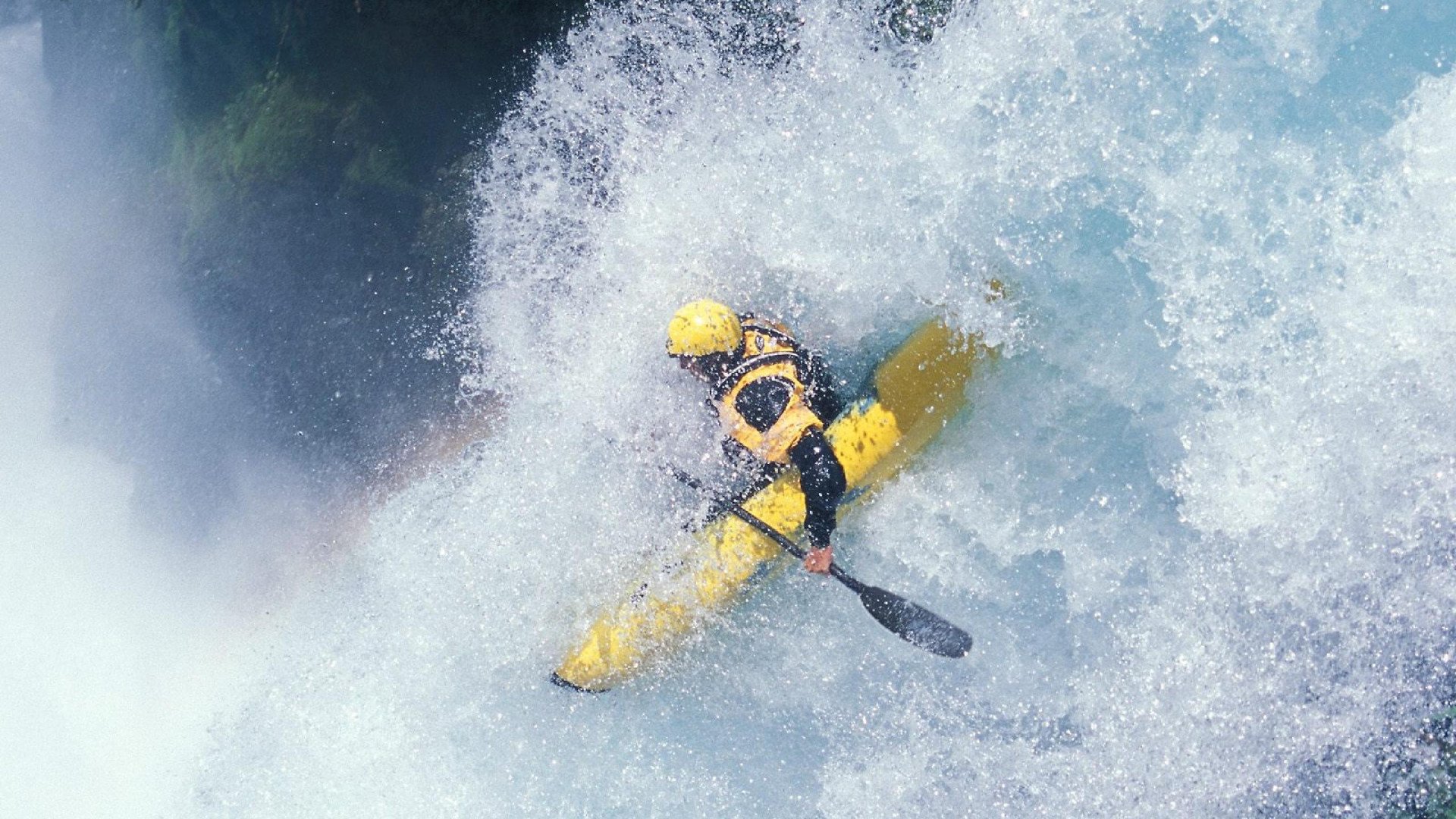 法拉利鏖战红牛二队,维斯塔潘高光表现背后的战术博弈