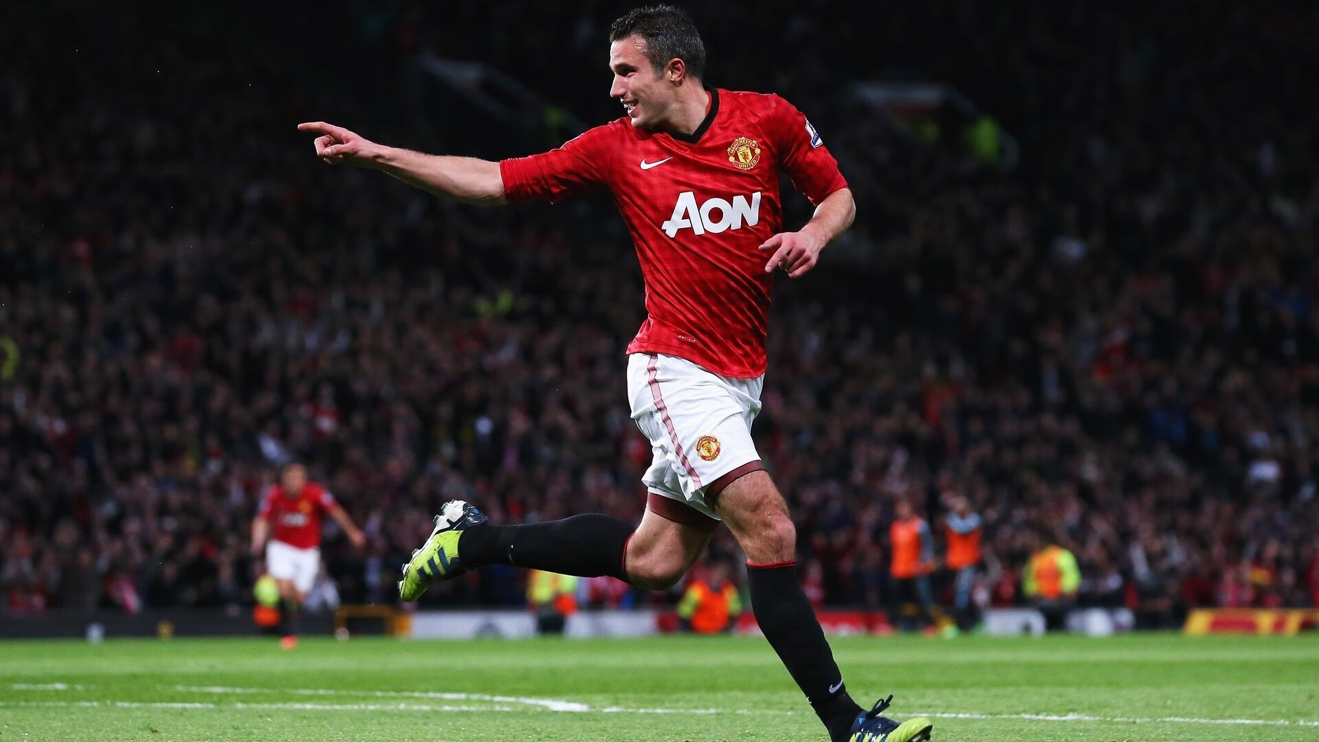 欧战烽火，勒沃库森力克土耳其劲旅，莱万神锋本色点燃赛场